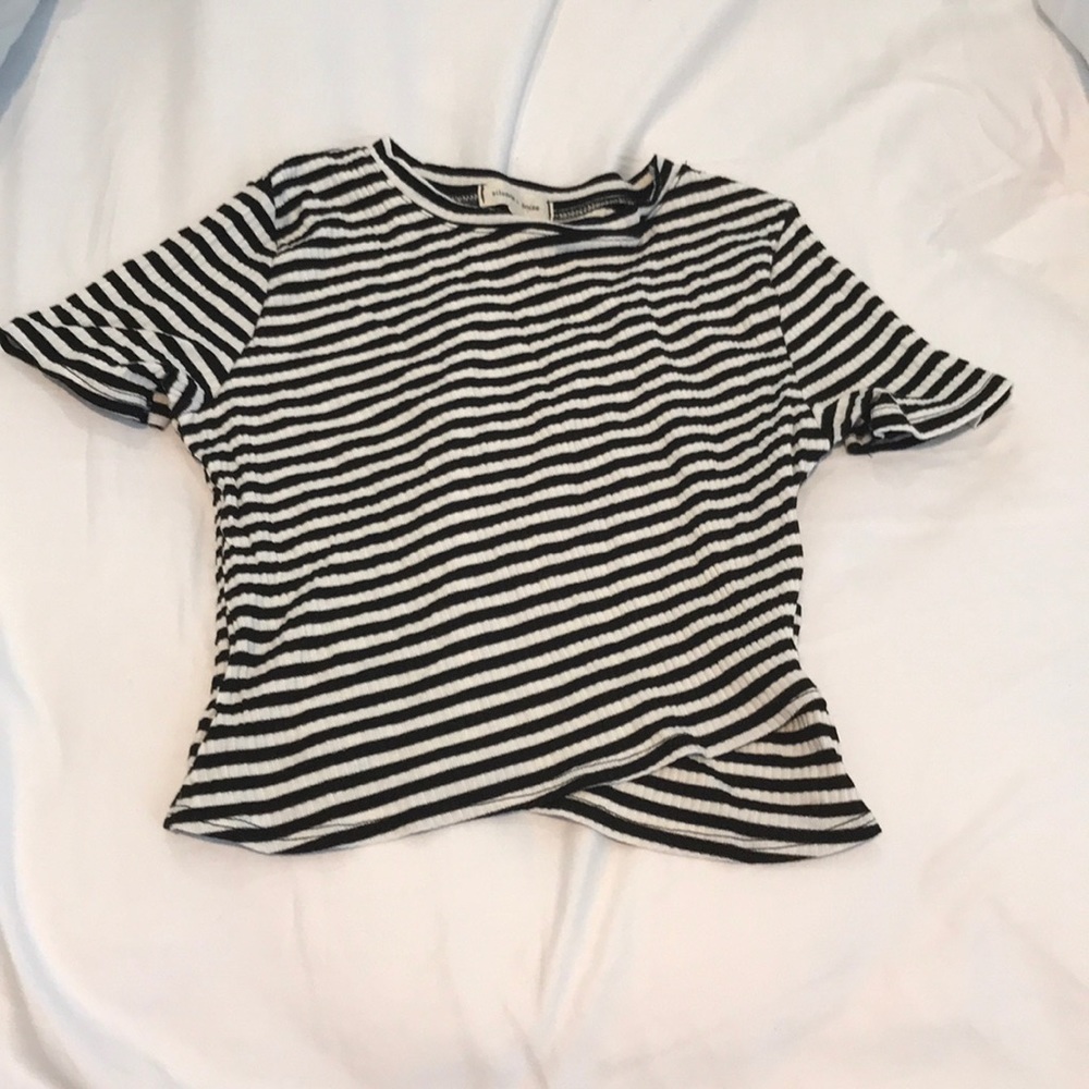 Cropped ribbed shirt from Urban Outfitters
